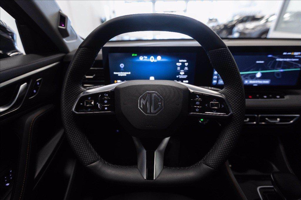 MG HS 1.5 hybrid+ Luxury auto del 2025