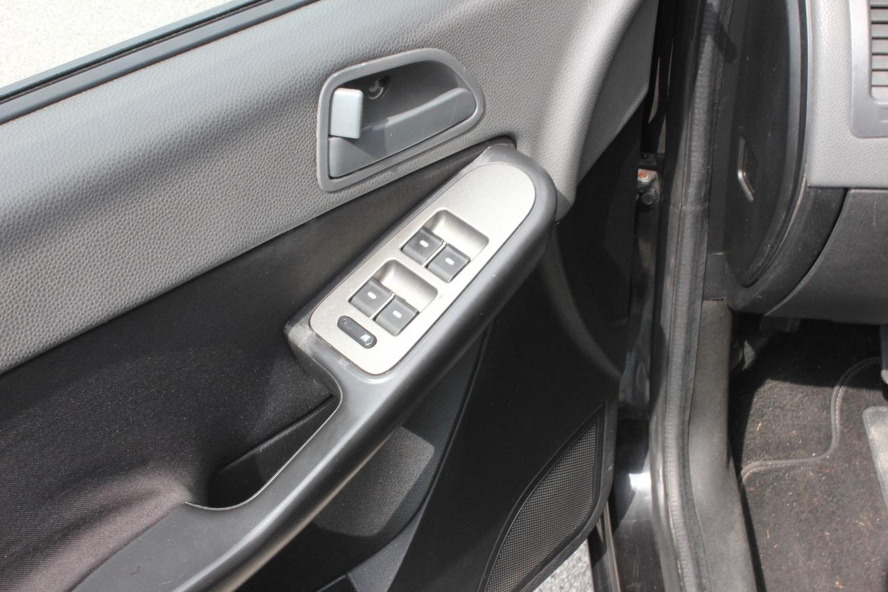 TATA VISTA INDICA POCHISSIMI KM!! NEOPATENTATI!!