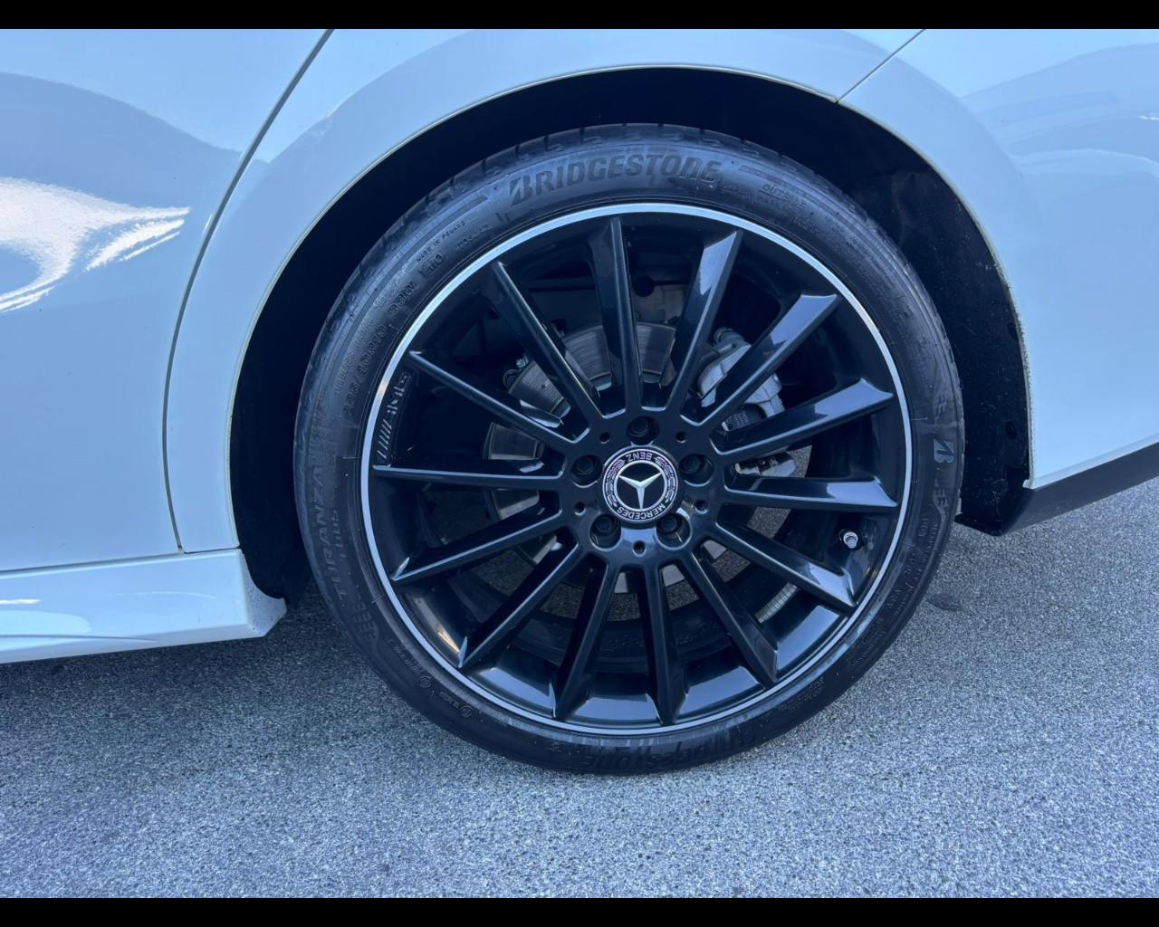 Mercedes-Benz CLA Coupe - C118 - CLA Coupe 200 d Premium auto