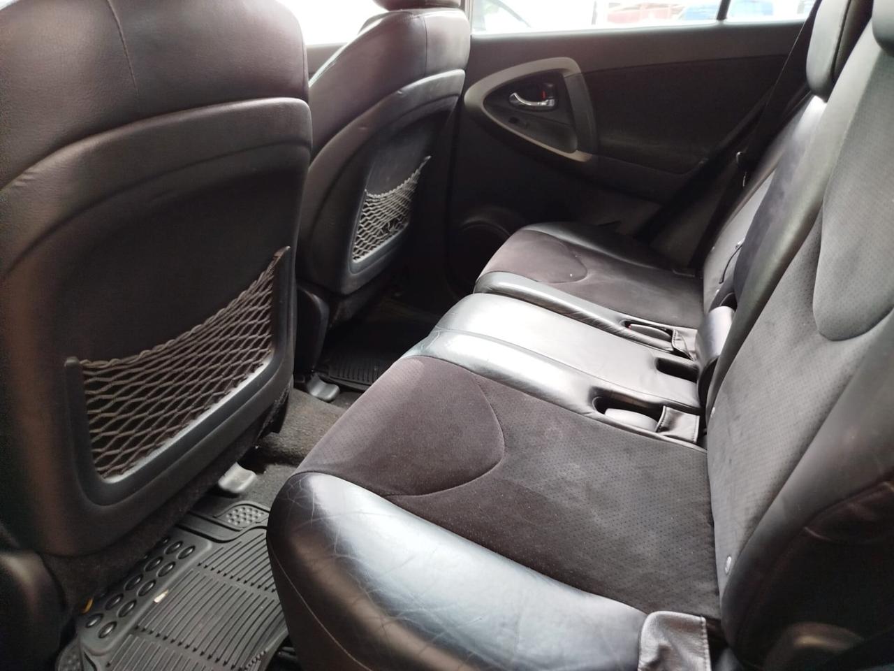 Toyota RAV 4 2.2 d-4d Exclusive 150cv