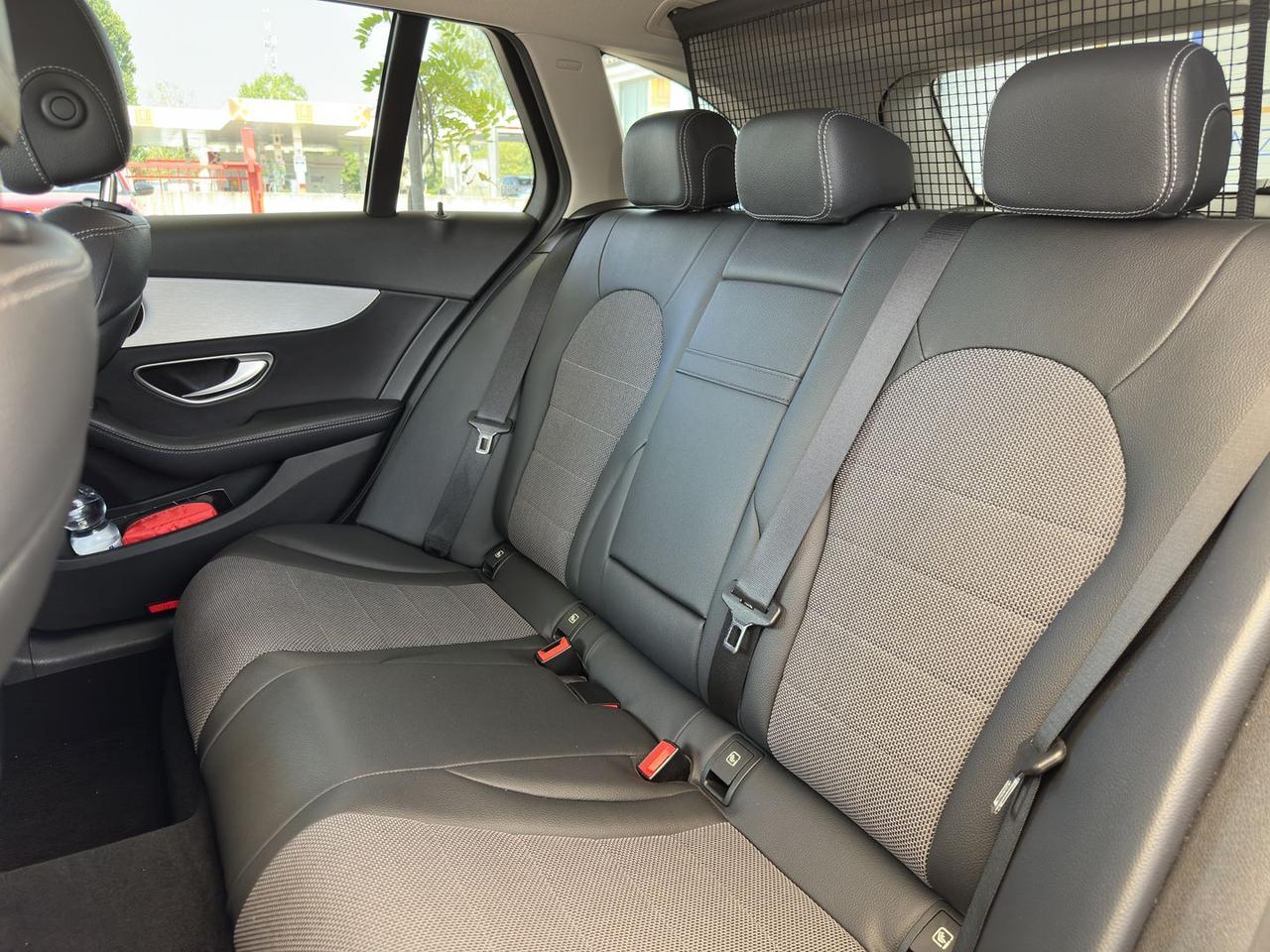 Mercedes-Benz C 220 Premium #6554