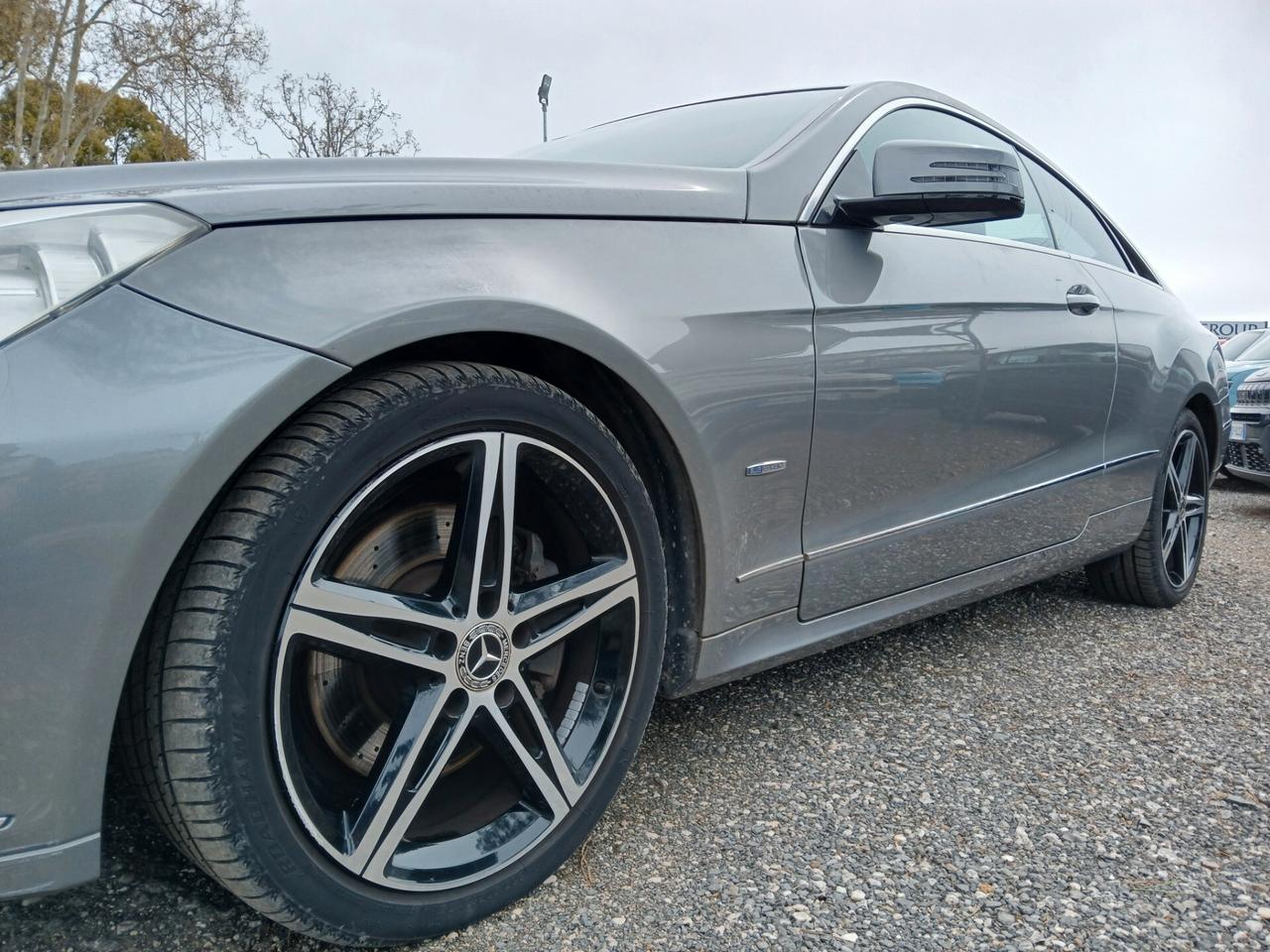 Mercedes-benz E 220 CDI Coupé BlueEFFICIENCY