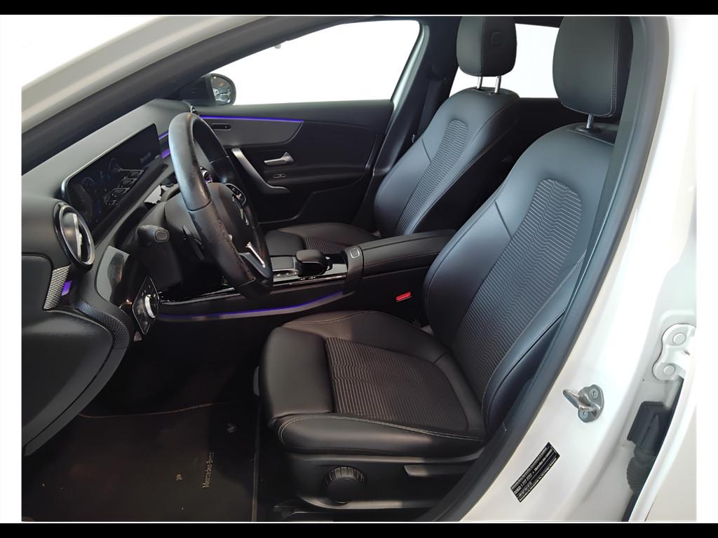 Mercedes-Benz Classe A - W177 2018 - A 180 d Sport Light auto