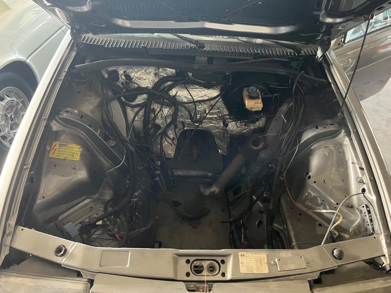 Alfa Romeo 75 Turbo SENZA MOTORE