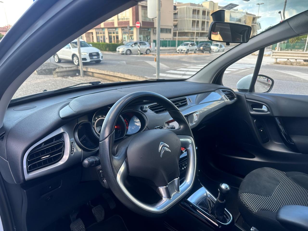 Citroen C3 PureTech 82 Exclusive 1.2 metano casa madre