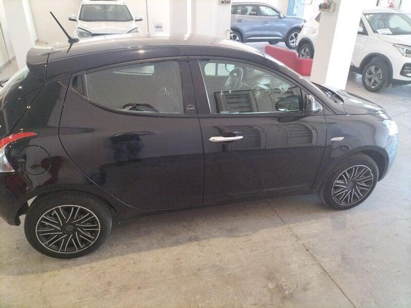 Lancia Ypsilon 3ª serie 1.0 FireFly 5 porte S&S Hybrid Gold
