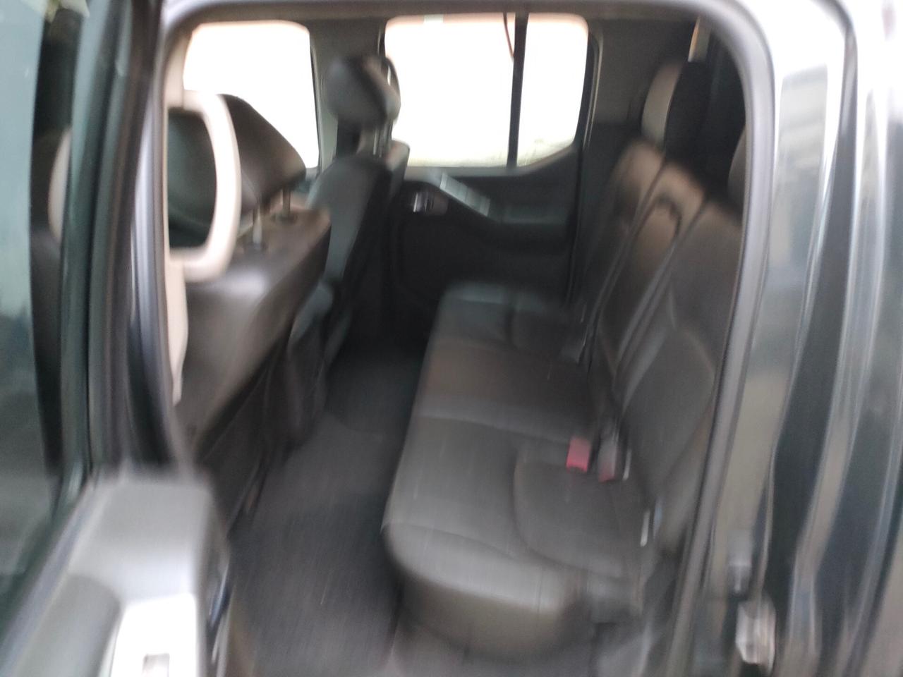 Nissan Navara 2.5 dCi 4p Double Cab LE