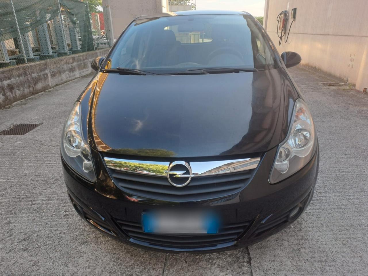 Opel Corsa 1.2 5 porte Cosmo