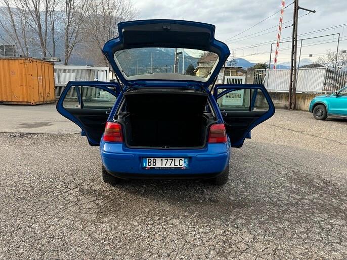 Volkswagen Golf 1.6 cat 5 porte Comfortline
