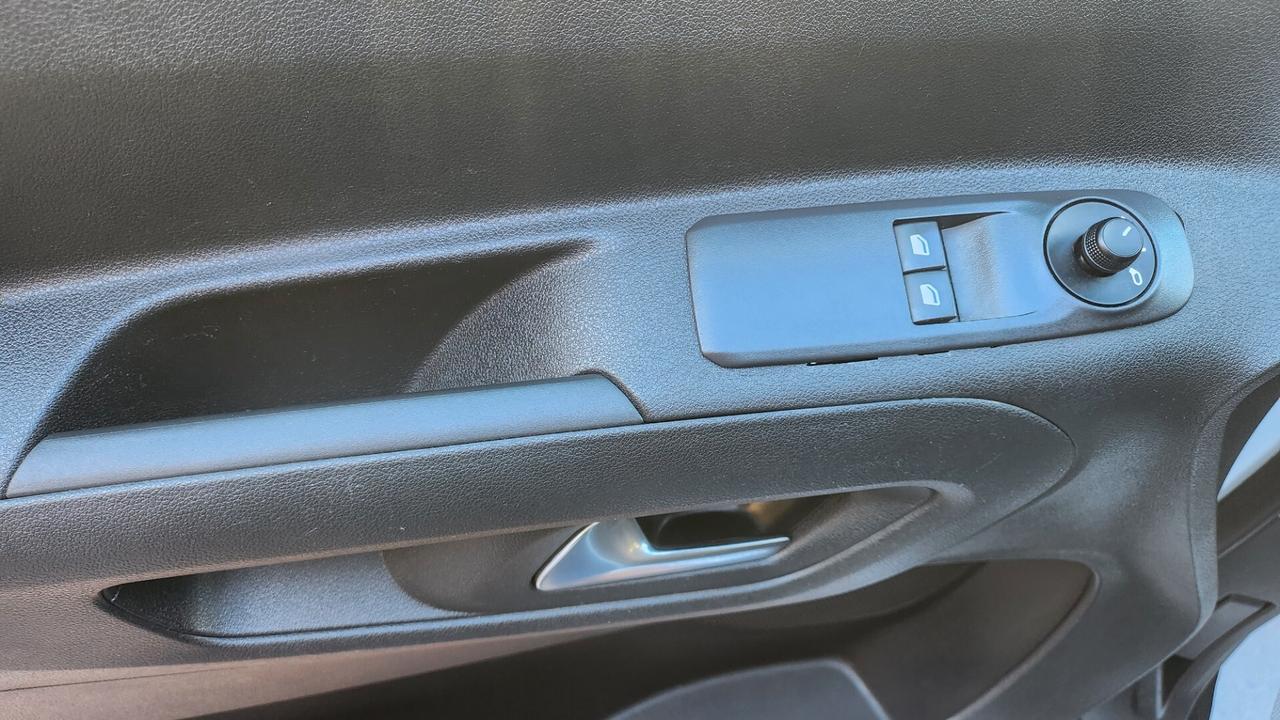 Opel Combo Cargo 1.5 Diesel 100CV n1 5 posti