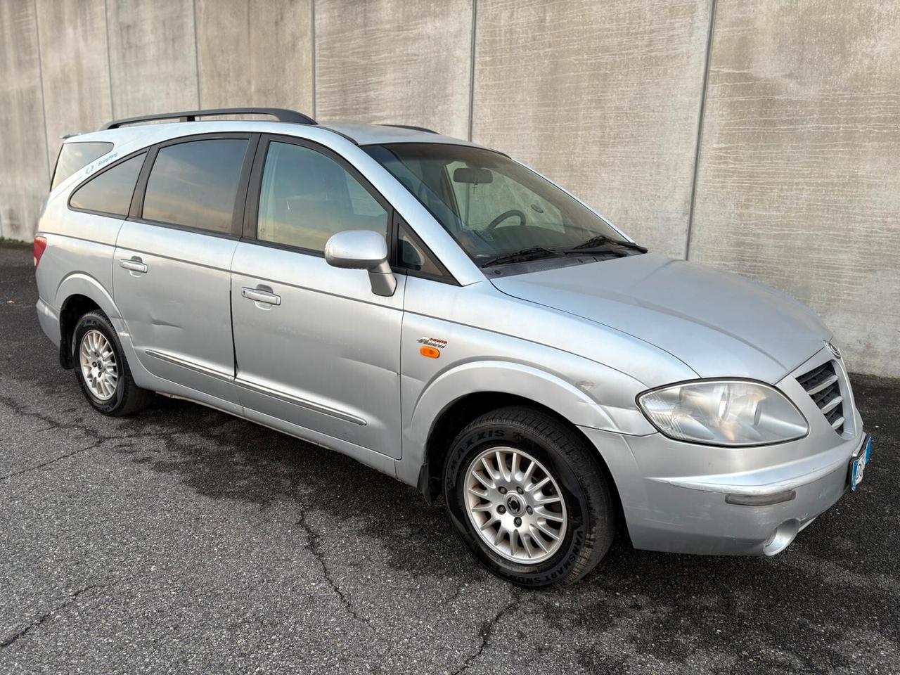 Ssangyong Rodius 2.7 XDi 4WD AUTOMATICA 7 POSTI