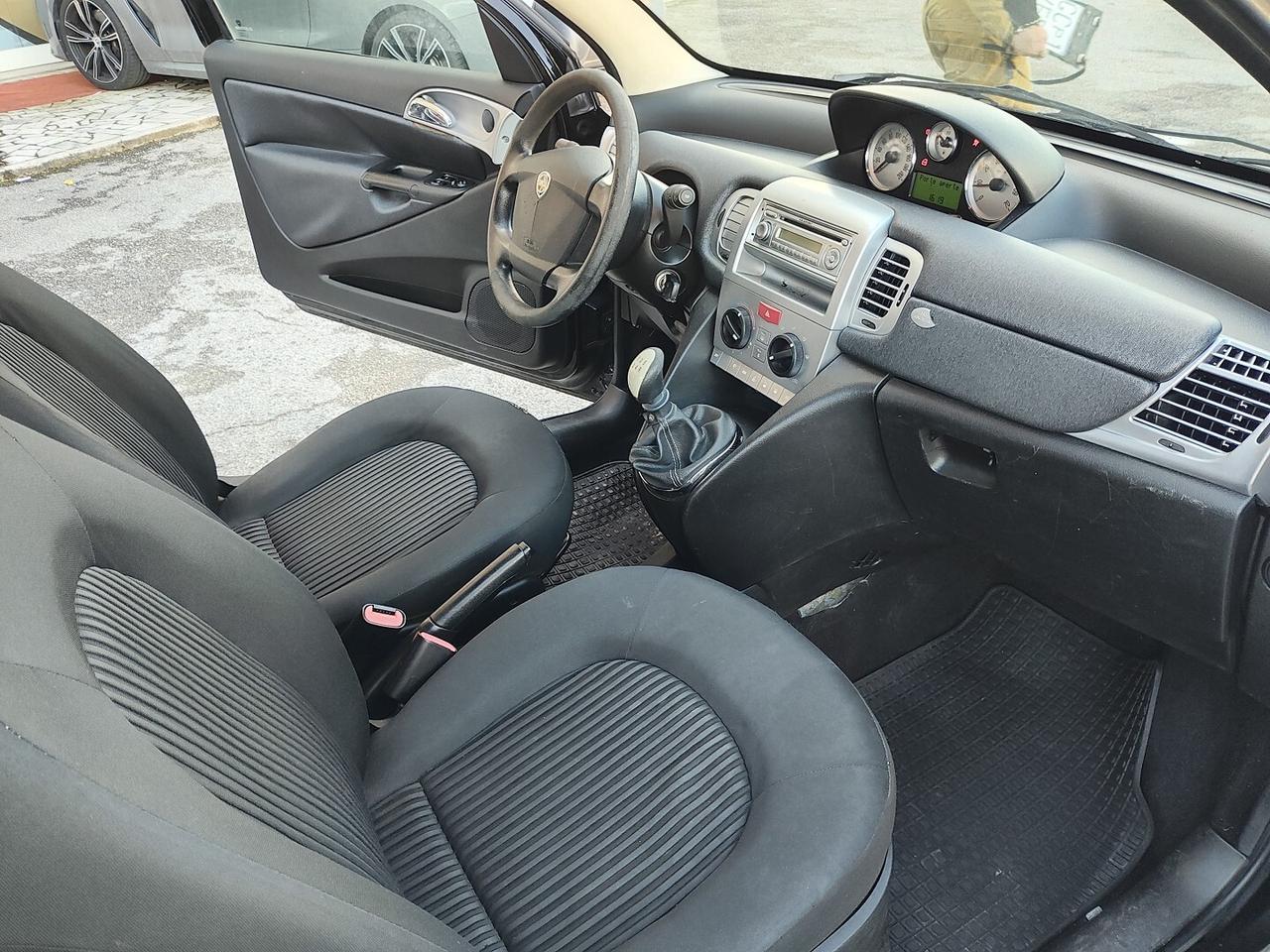 LANCIA YPSILON 1.2BENZINA 75CV OKNEOPATE