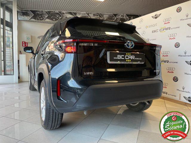TOYOTA Yaris Cross 1.5 Hybrid E-CVT Business