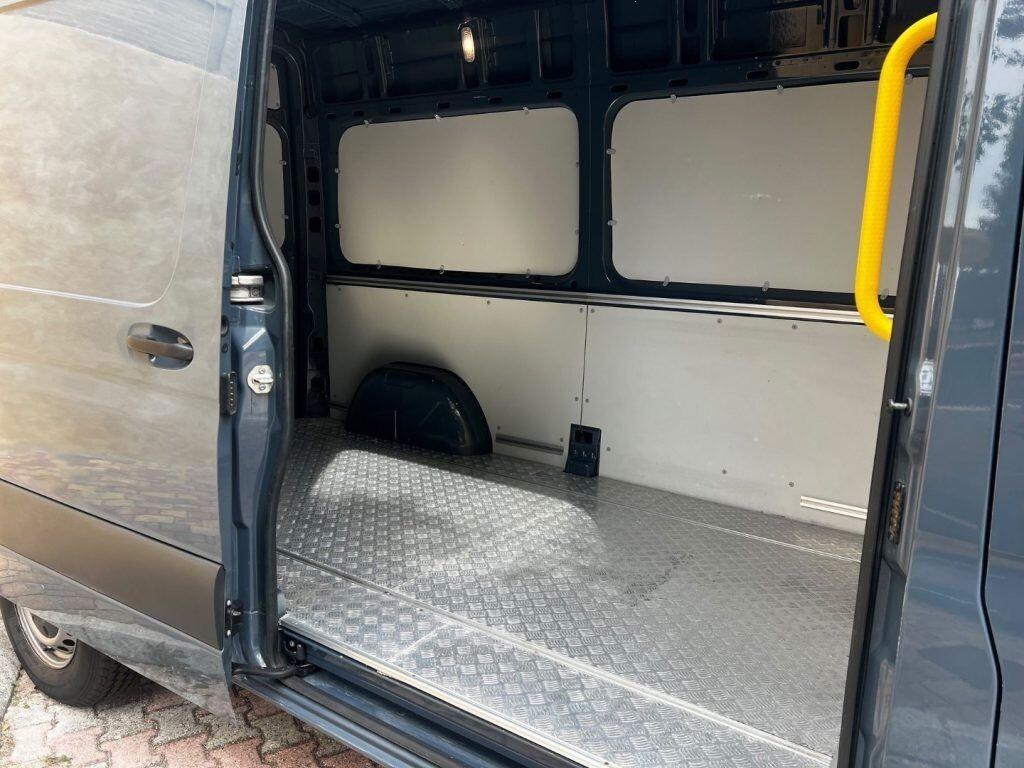 MERCEDES-BENZ ESPRINTER ARMADA ESPRINTER KA