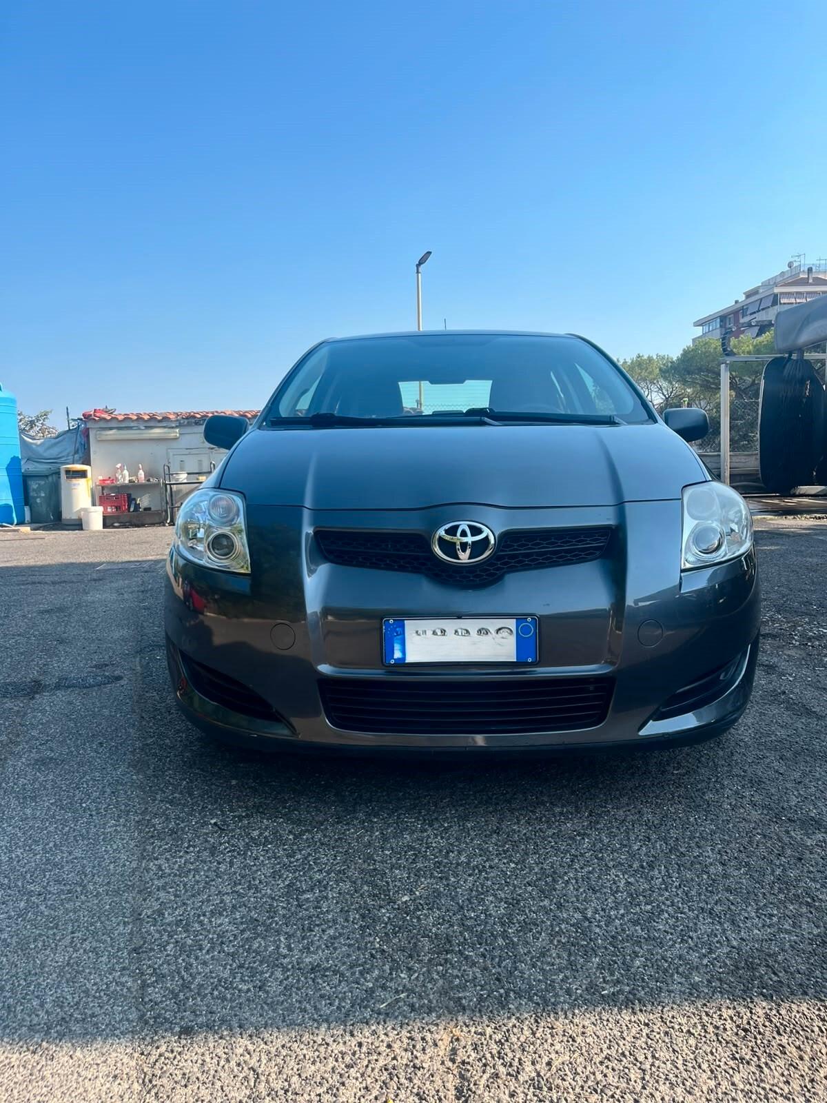Toyota Auris 1.4 benzina