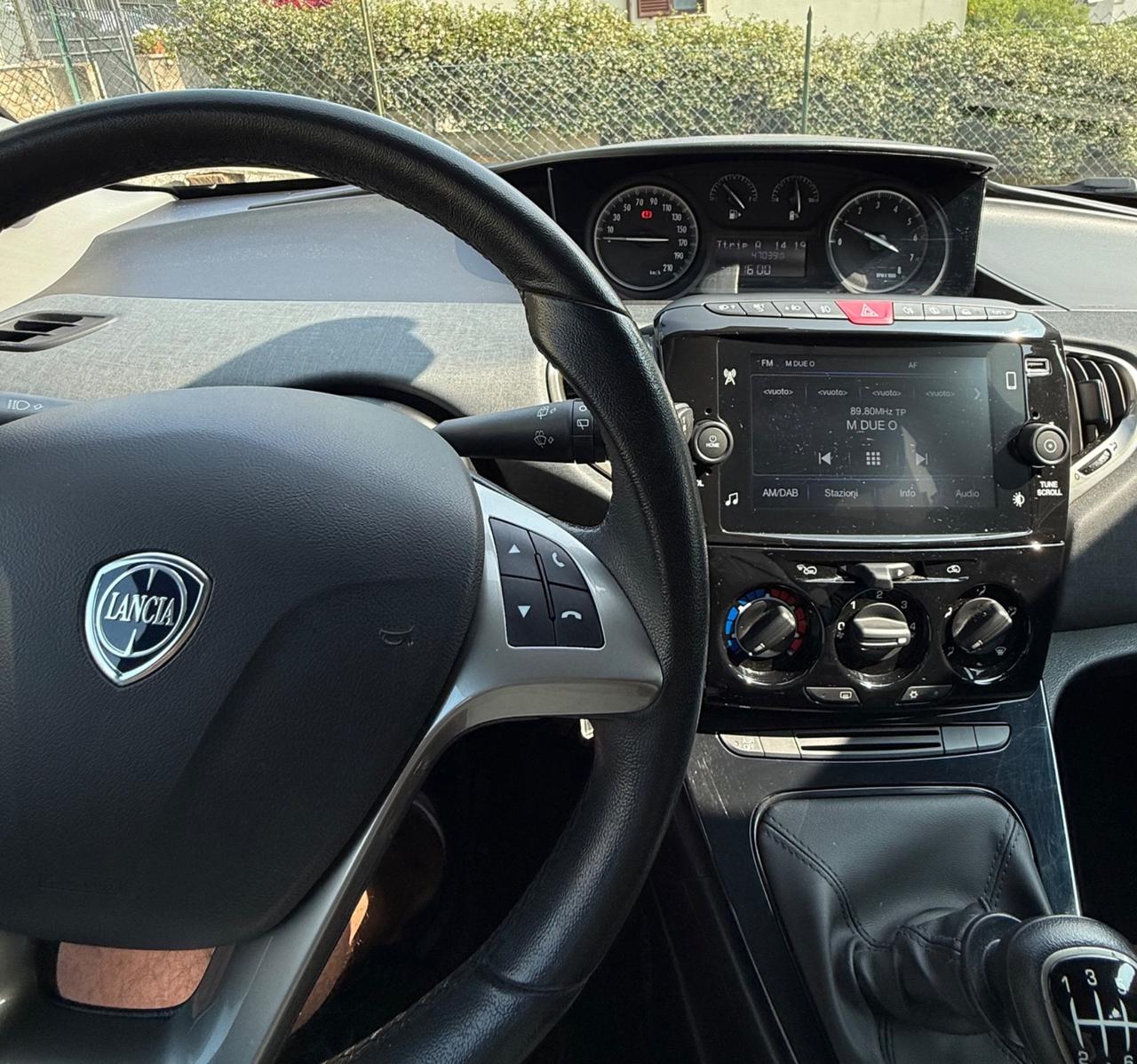 Lancia Ypsilon 1.0 FireFly 5 porte S&S Hybrid Gold