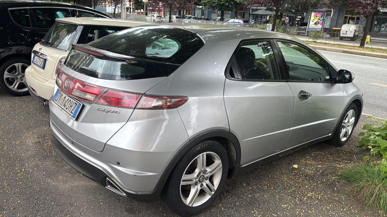 Honda Civic 1.8 i-VTEC 5p. aut. Exclusive