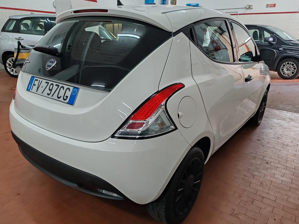 Lancia Ypsilon 1.2 Elefantino Blu 5 POSTI "SOLO 28.000 KM"