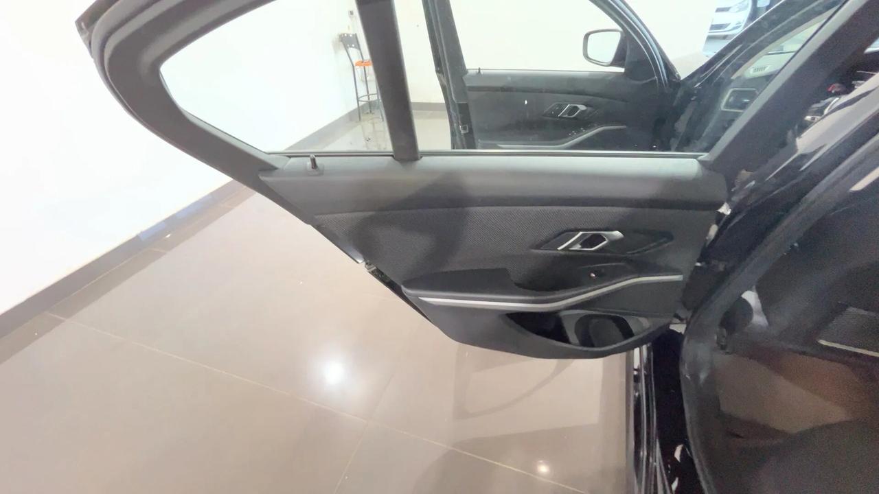 bmw 318d Sport 150cv auto