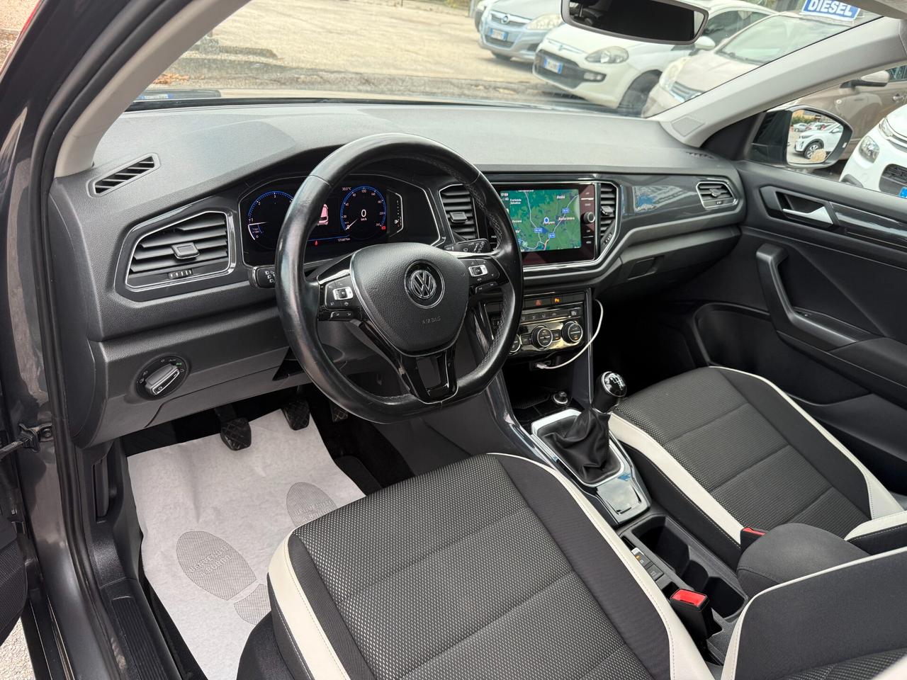 "DA VETRINA" Volkswagen T-Roc 1.6 TDI Advanced