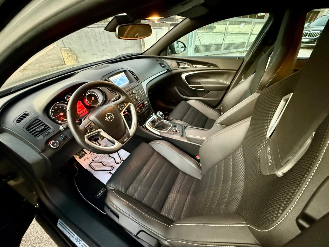 Opel Insignia 2.8 Turbo 4x4 325CV 4 porte OPC