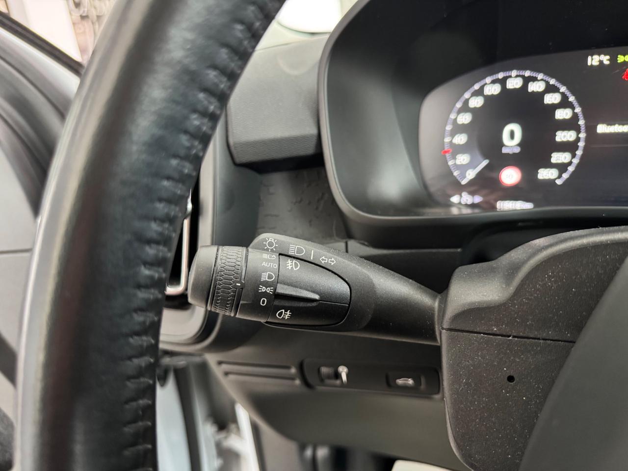 Volvo XC40 T3 Momentum Virtual Led Cruise