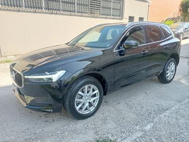 VOLVO XC60 B4 (d) Geartronic Momentum HYBRID/DIESEL