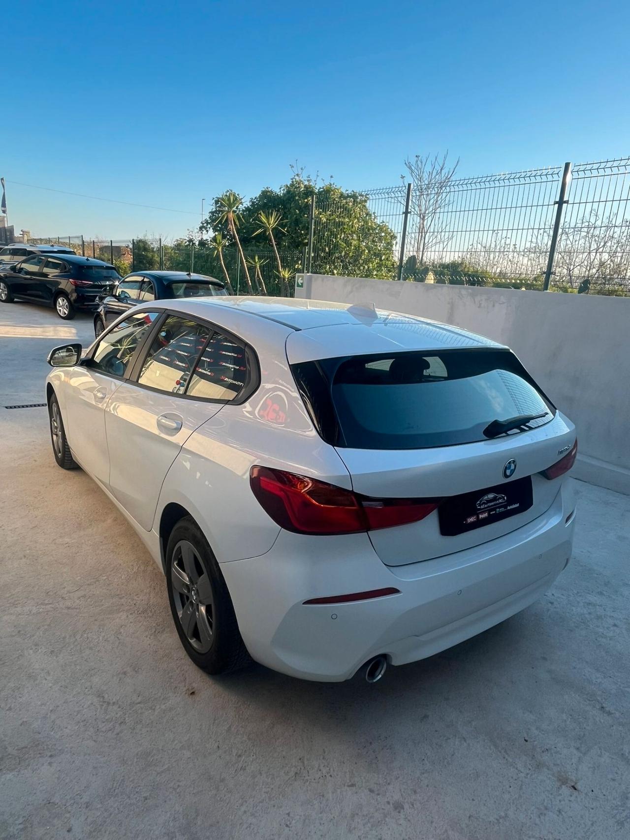 Bmw 116 116d 5p. Business Advantage