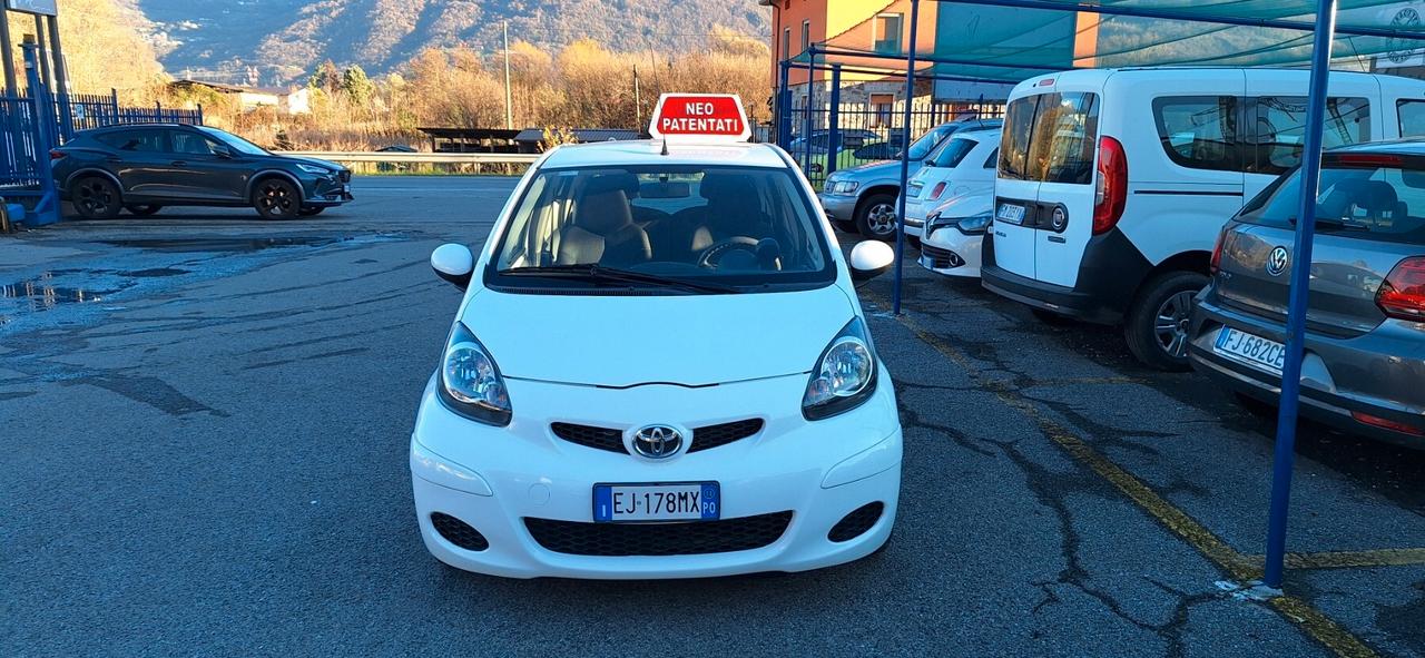 Toyota Aygo 1.0 12V VVT-i 5 porte Sol Connect