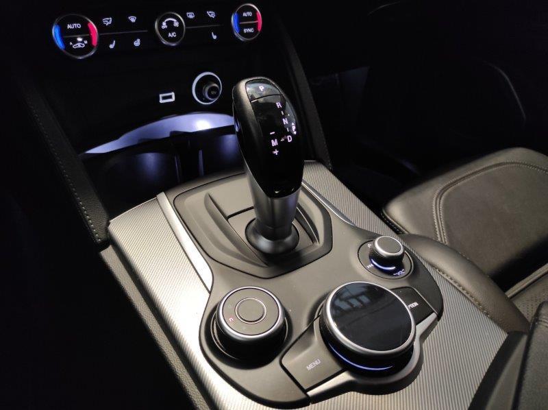 ALFA ROMEO Stelvio - Stelvio 2.2 Turbodiesel 210 CV AT8 Q4 Executive