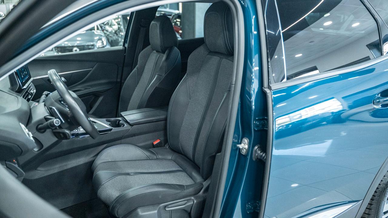 Peugeot 3008 1.5 BLUEHDI ALLURE PACK EAT8 S&S 131CV AUTO VIRTUAL FULL OPTIONAL