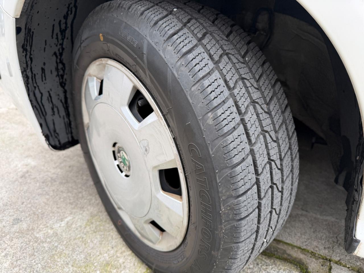 Skoda Fabia 1.4 benzina euro4 neopatentati spaziosoa