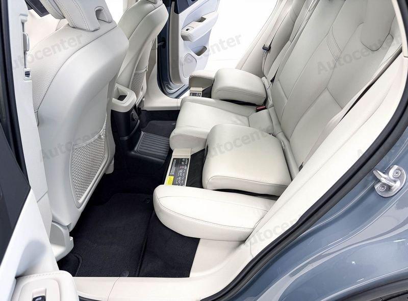 Volvo XC60 T6 PLUG IN ULTIMATE DARK AWD AUT