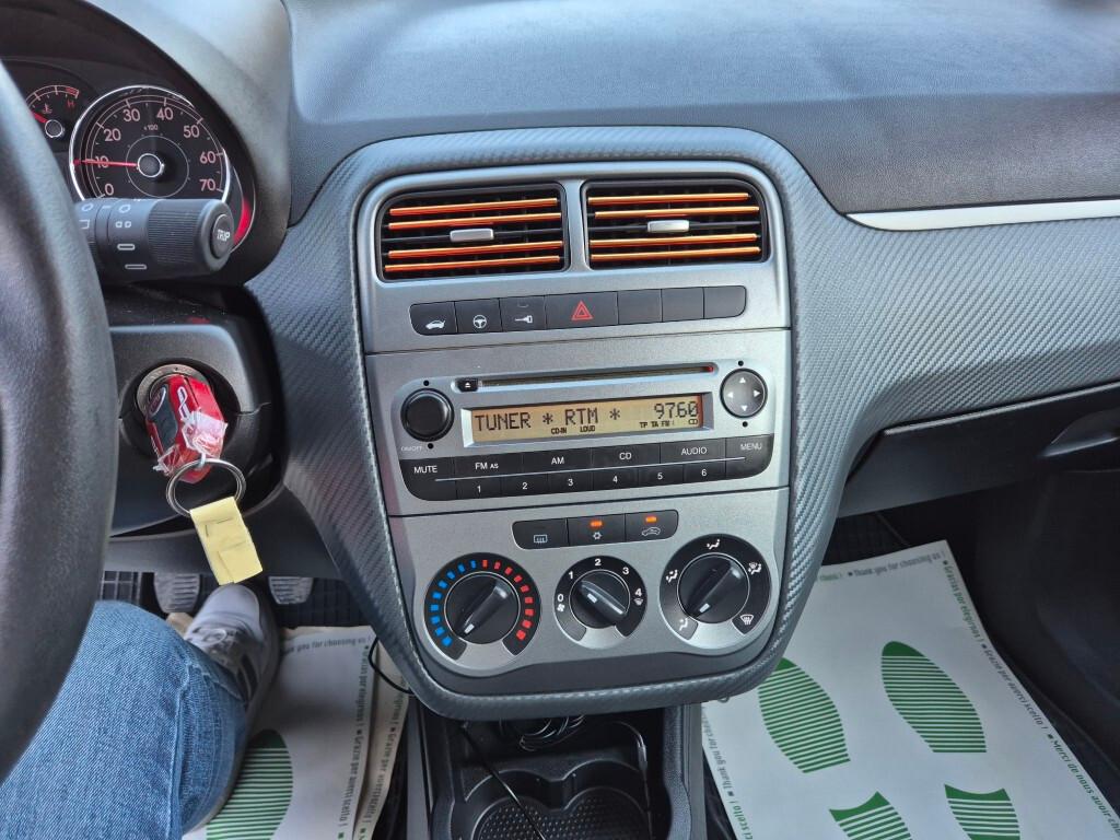 Fiat Grande Punto 1.4 BENZ 3-PORTE