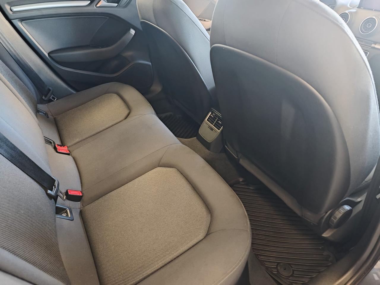 Audi A3 1.6 TDI 116 CV S tronic Sport