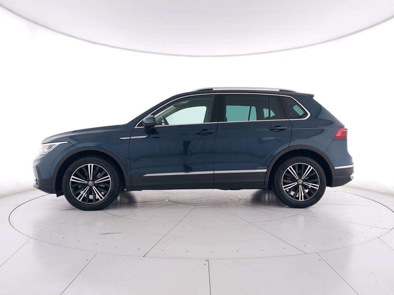 VOLKSWAGEN Tiguan 2.0 tdi Elegance 150cv dsg CAMERA+ACC+APP CONNECT