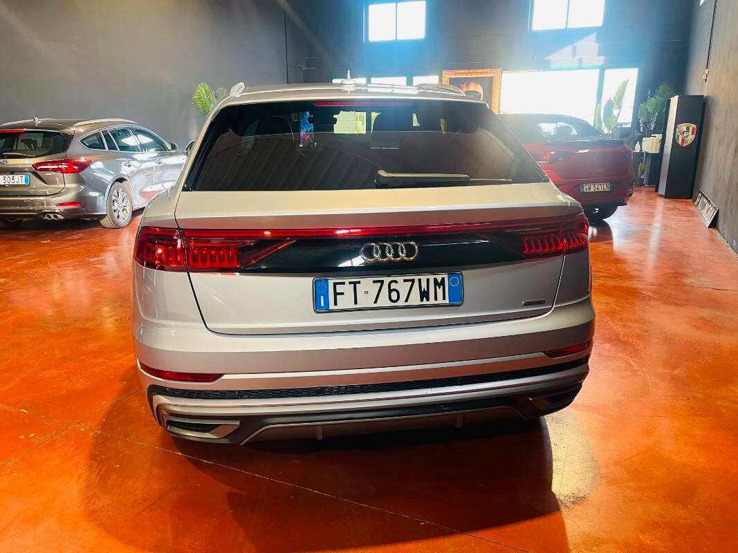Audi Q8 50 3.0 tdi mhev quattro tiptronic 21''