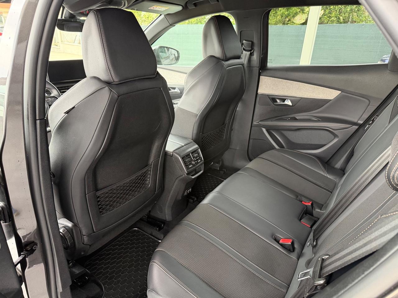 Peugeot 3008 BlueHDi 130 S&S EAT8 GT