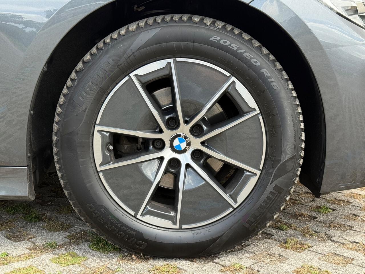 BMW 318d 2022 48V 2.0 150cv automatica