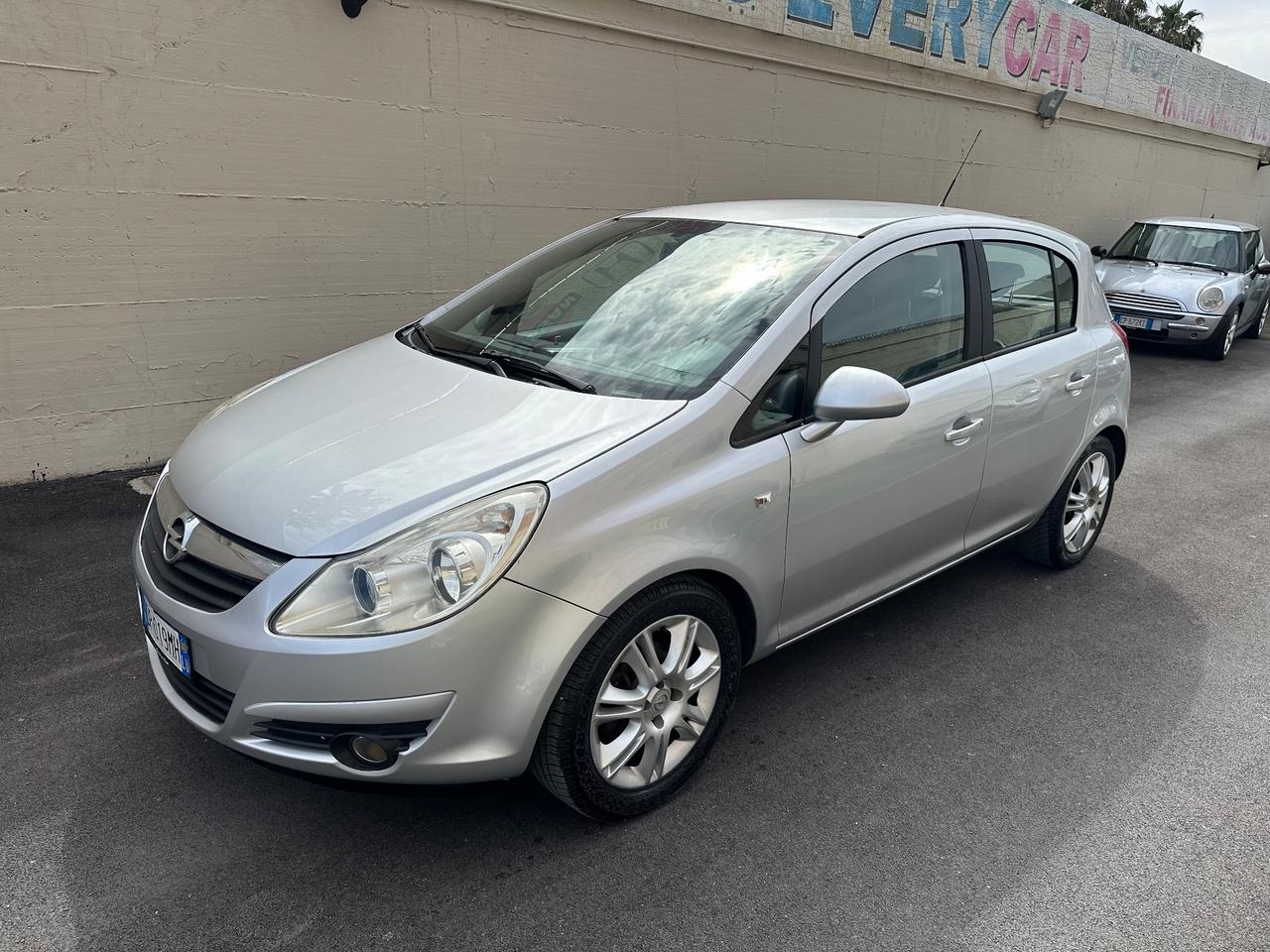 Opel Corsa 1.2 5 porte - 2008