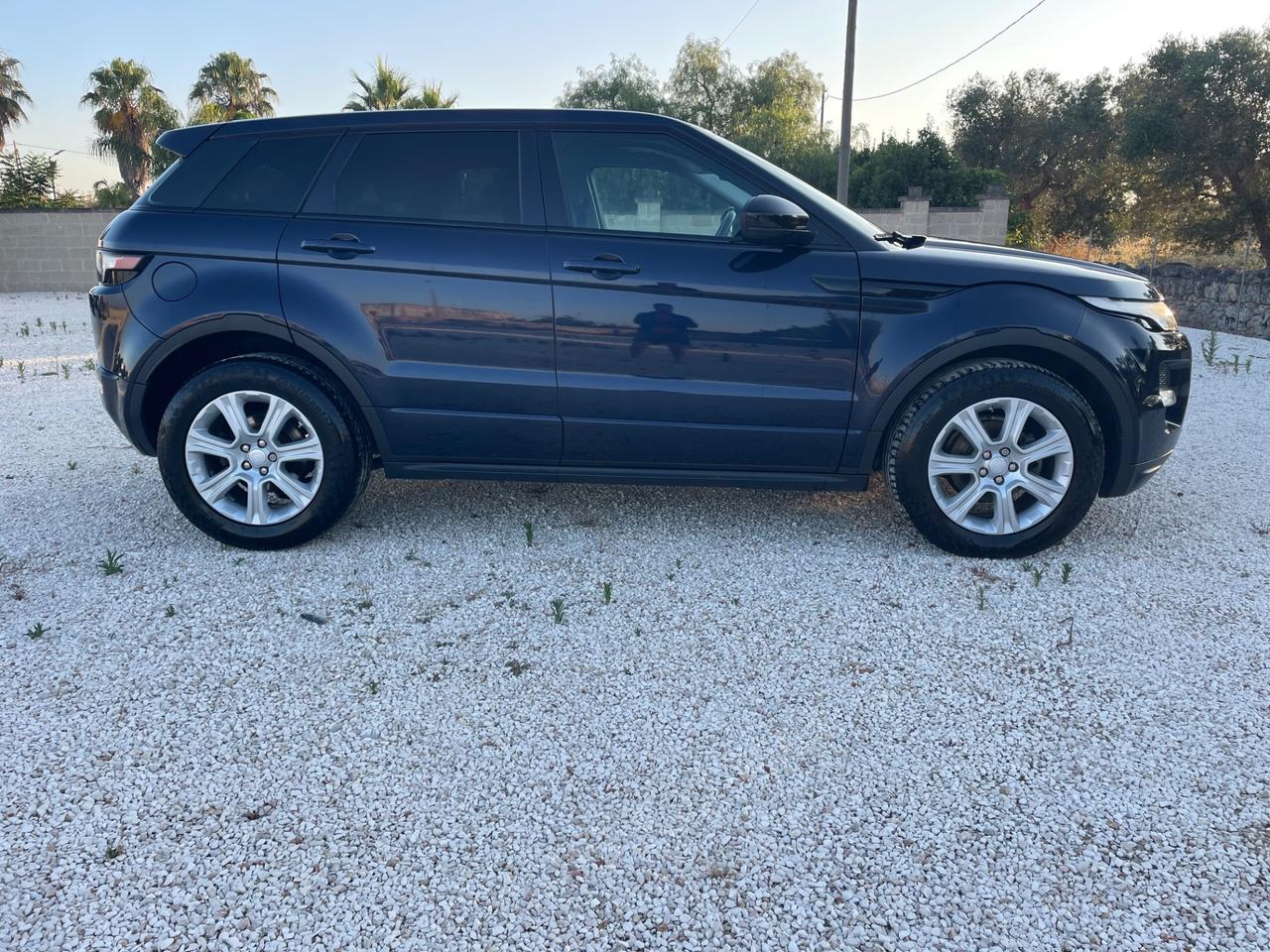 Land Rover Range Rover Evoque Range Rover Evoque 2.2 TD4 5p. Dynamic