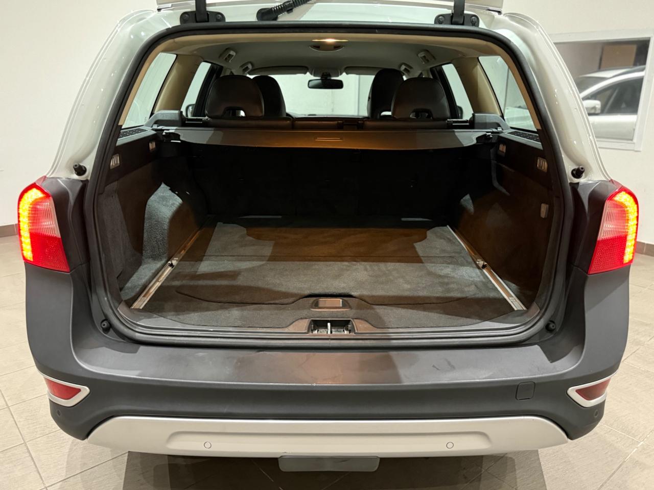 Volvo XC 70 D5 AWD 4x4 Gancio Traino Gommata