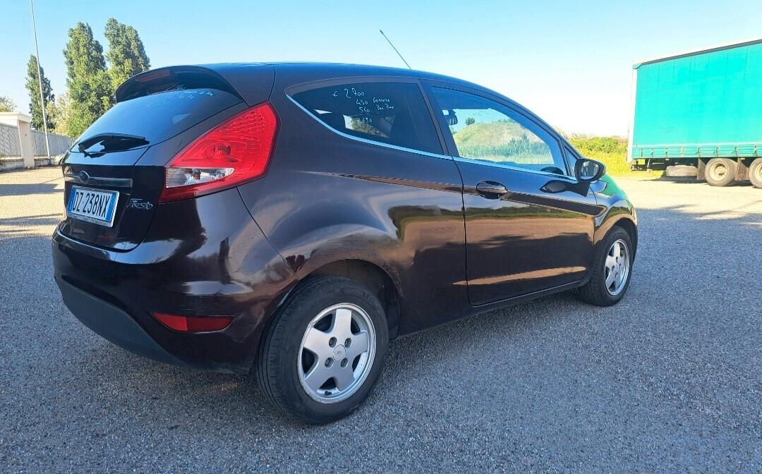 Ford Fiesta 1.4 3 porte Bz.- GPL Titanium