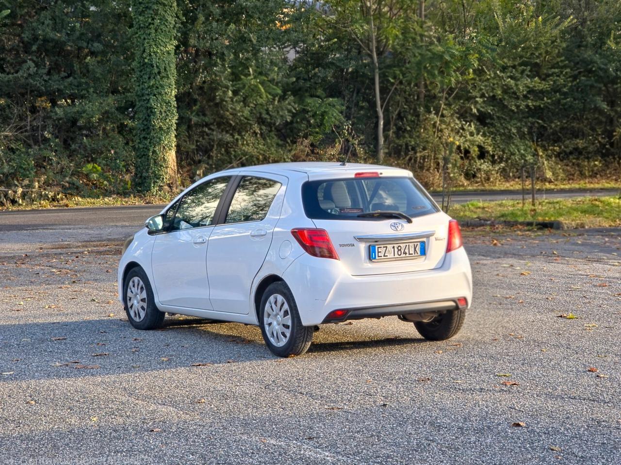 Toyota Yaris 1.0 5 porte Lounge CV-69 E6 Manuale NEO 2015