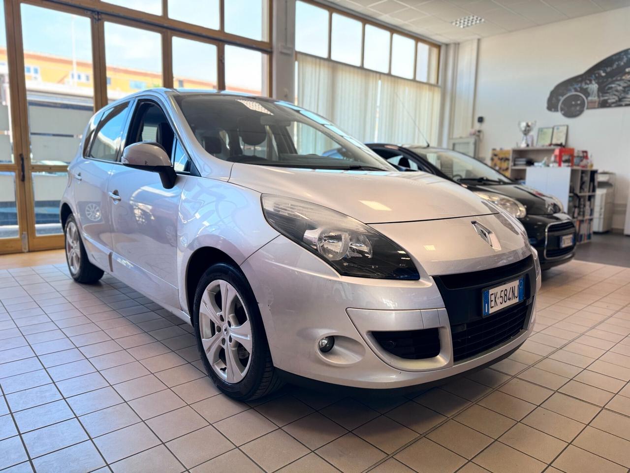 Renault Scenic Scénic X-Mod 1.5 dCi 110CV Luxe