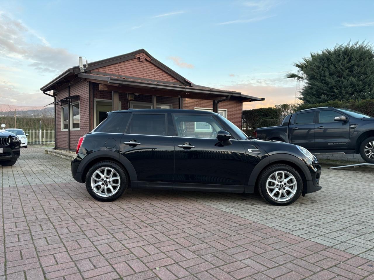 Mini 1.5 Cooper D 5 porte