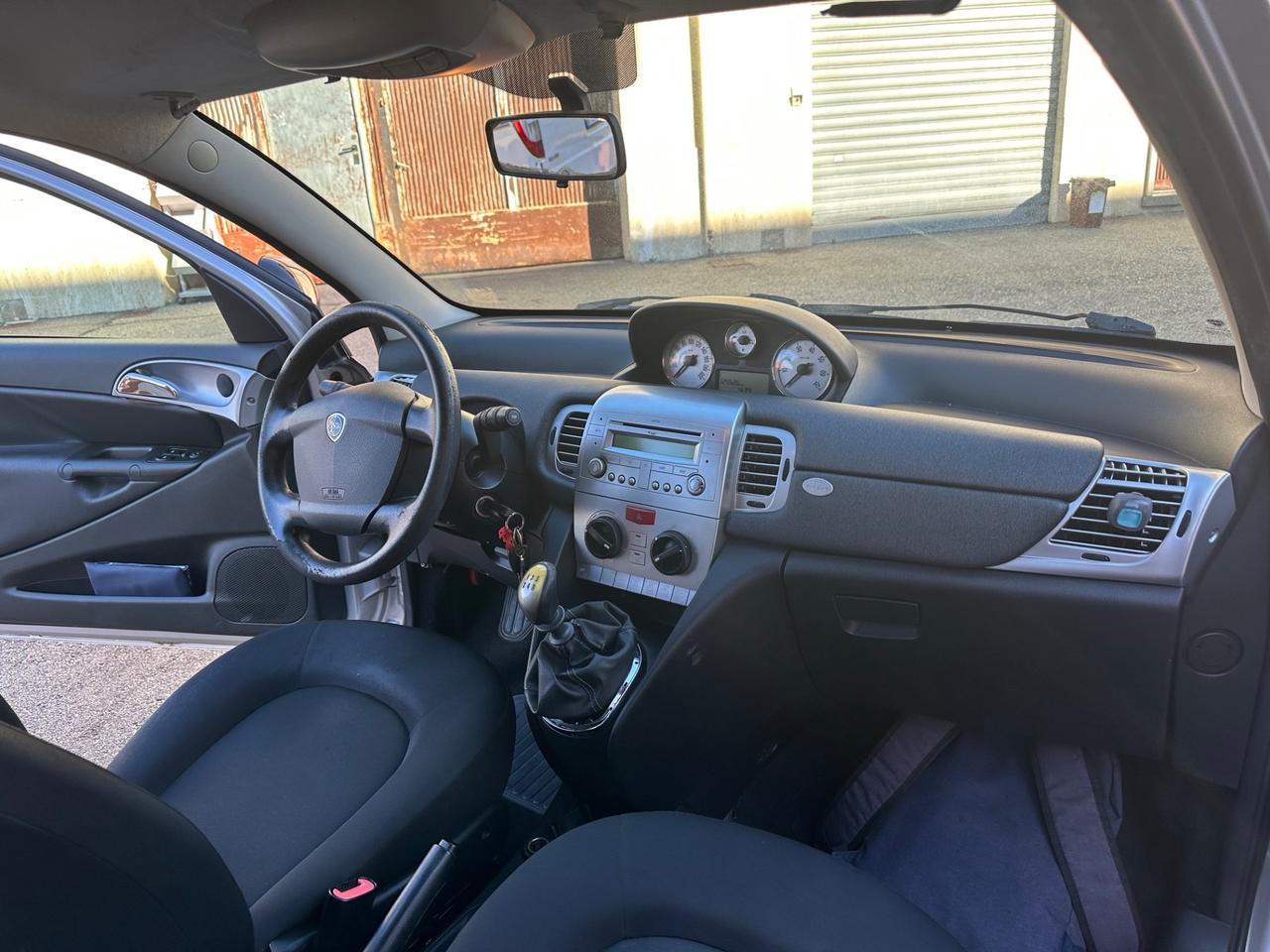 Lancia Ypsilon 1.2 69 CV pochi km clima