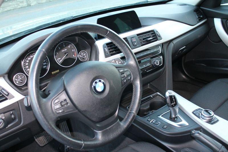 BMW Serie 3 Touring 320d xDrive Business Advantage aut