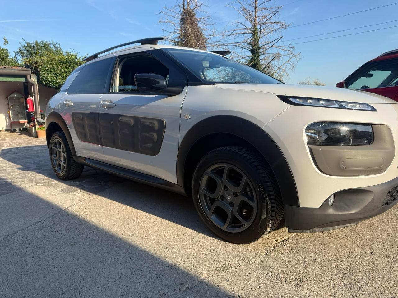 Citroen C4 Cactus PureTech 82 Shine neopatentati
