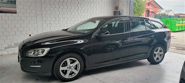 Volvo V60 D3 Geartronic Kinetic !!! KM 105.800 !!!